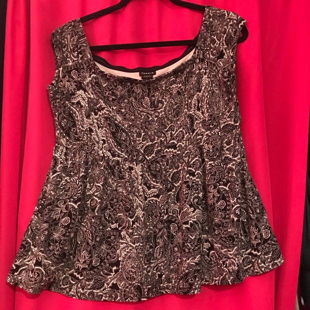 Torrid top off the shoulder size 00